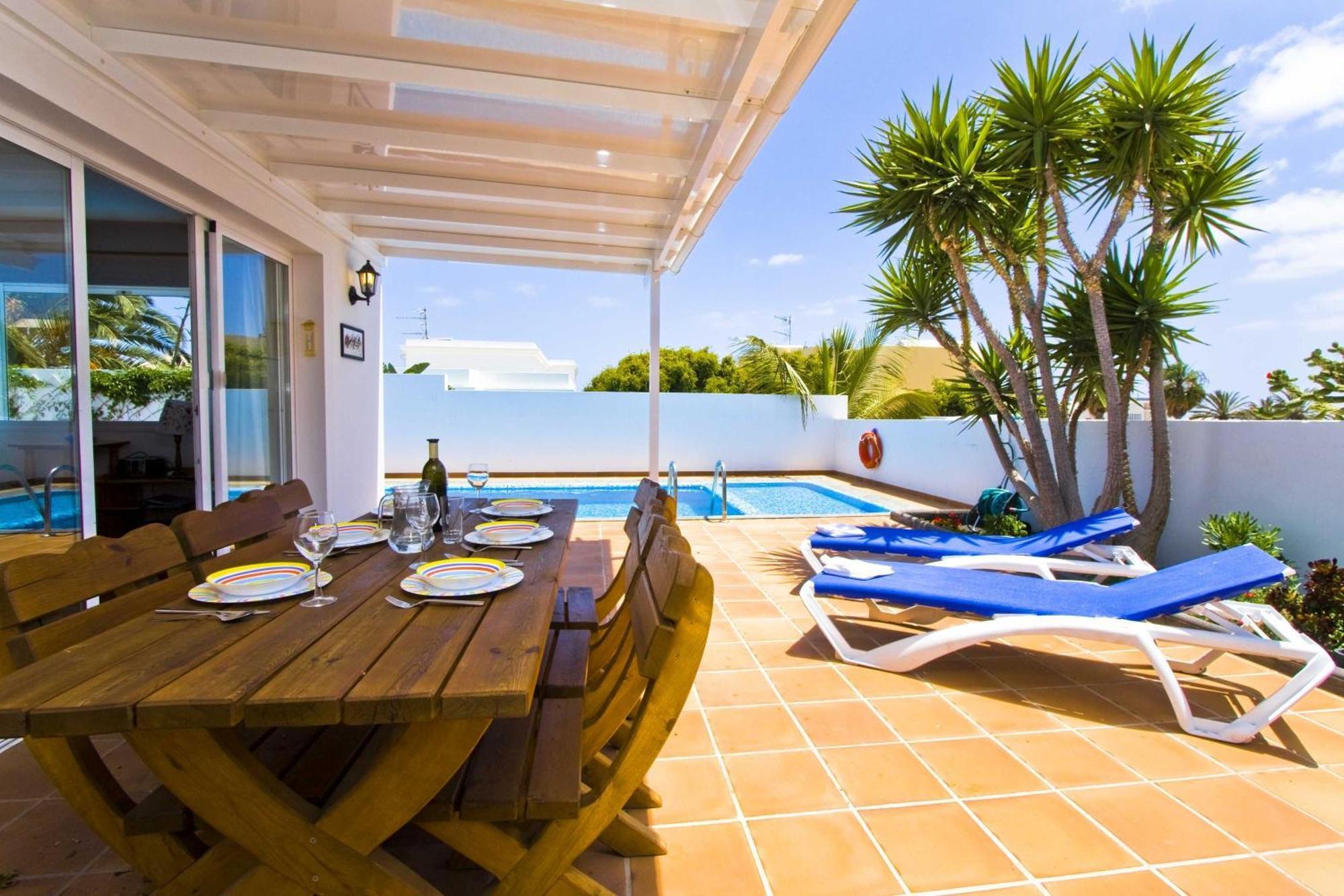 Lovely Los Mojones Villa Casa Jasmine Heated Pool Short Walk To Beach Puerto Del Carmen Puerto del Carmen  Buitenkant foto
